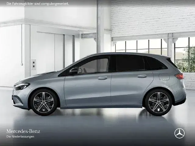 Gebraucht Mercedes B200 Progressive 163 PS (119 kW) 2025 Silber Van / Kleinbus