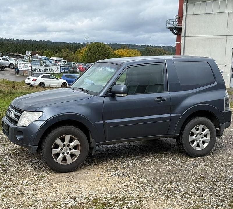 Grau Gebraucht 2008 Mitsubishi Pajero SUV | 4.800 € - Bild 1/4