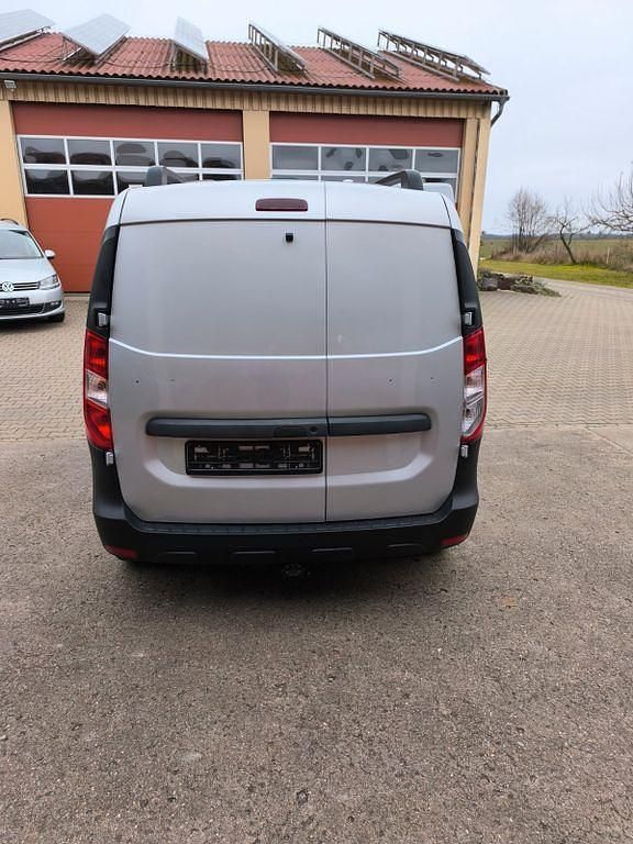 Gebraucht Dacia Dokker Express 90 PS (66 kW) 2017 Silber Van