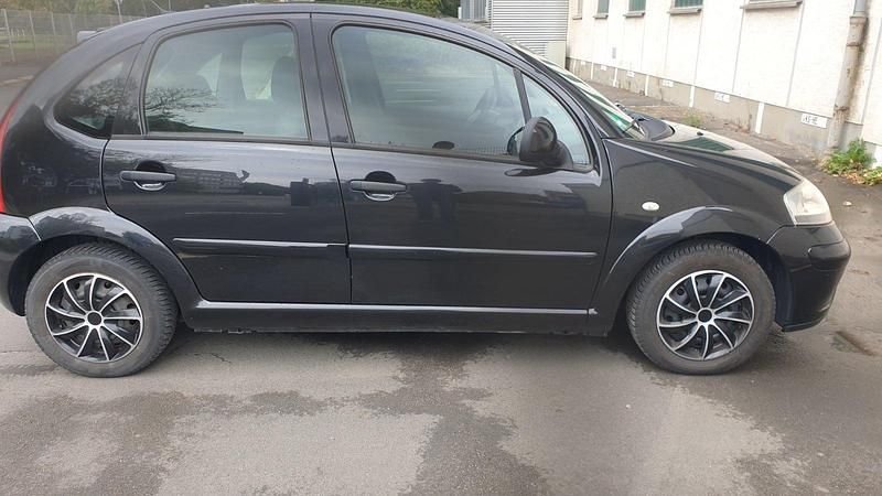 Schwarz Gebraucht 2009 Citroën C3 Kleinwagen | 1.600 € (Fairer Preis) - Bild 1/4