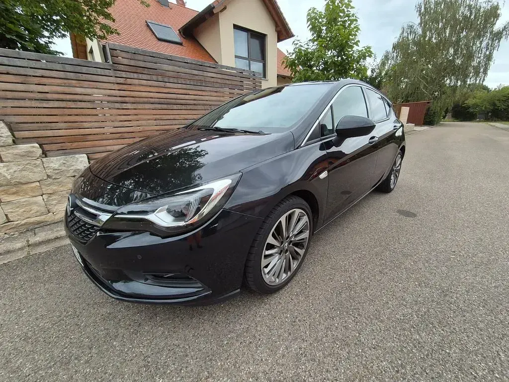 Gebraucht Opel Astra Innovation 150 PS (110 kW) 2016 Schwarz Limousine