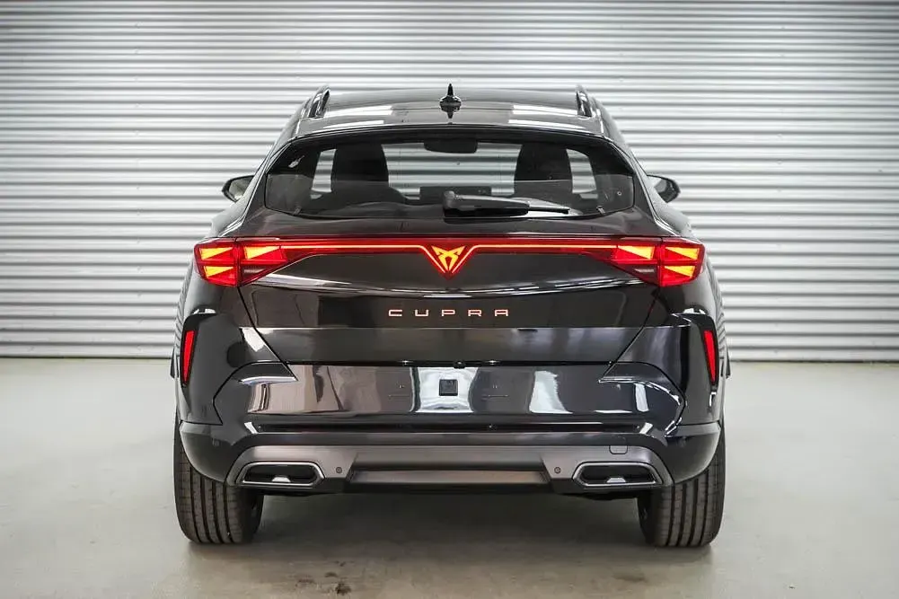 Neu Cupra Formentor 204 PS (150 kW) 2026 Midnight black metallic (0e) SUV