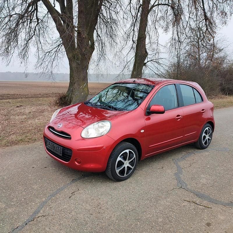 Rot Gebraucht 2011 Nissan Micra Acenta Kleinwagen | 3.200 € (Fairer Preis) - Bild 1/4