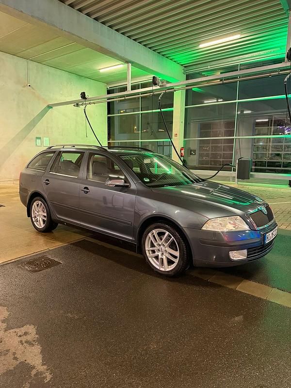 Gebraucht Skoda Octavia 105 PS (77 kW) 2005 Blau Kombi