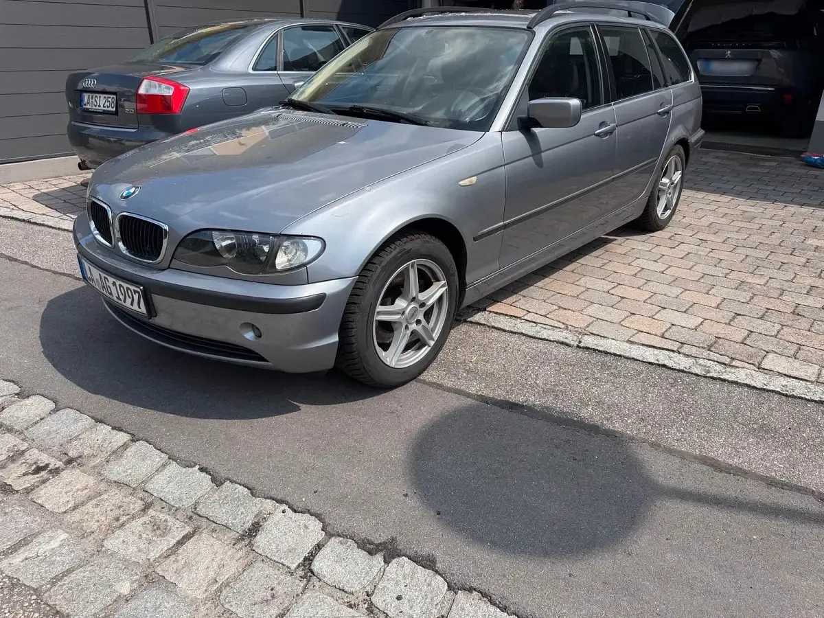 Gebraucht BMW 320 170 PS (125 kW) 2004 Grau Kombi