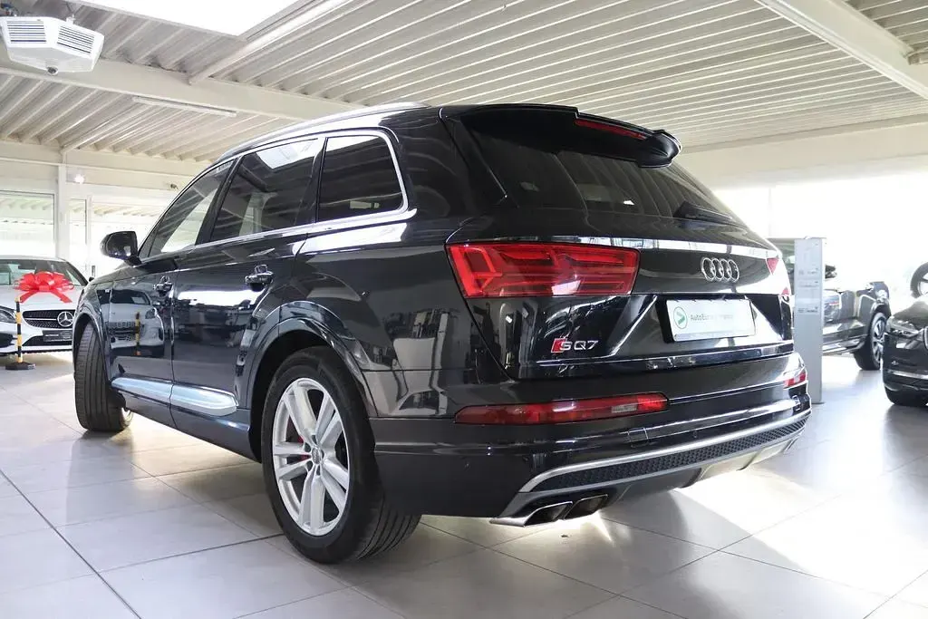 Gebraucht Audi SQ7 Sport 435 PS (319 kW) 2017 Orcaschwarz metallic SUV