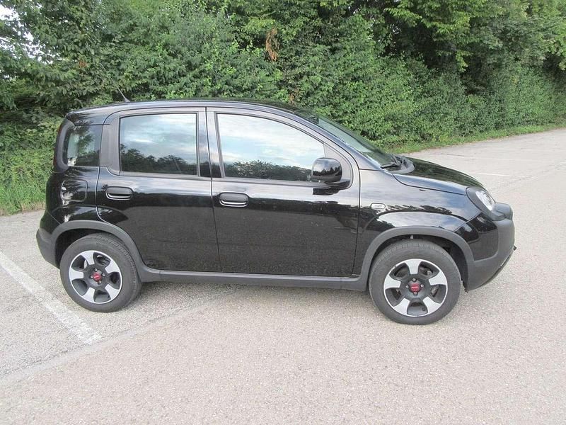 Gebraucht Fiat Panda Cross Cross 69 PS (50 kW) 2023 Schwarz Kleinwagen