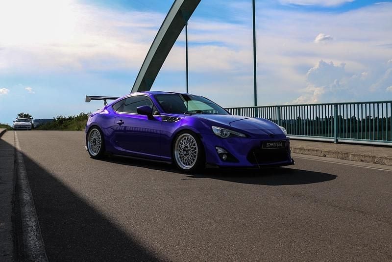 Silber Gebraucht 2014 Toyota GT86 GT Coupé | 25.500 € (Teuer) - Bild 1/4