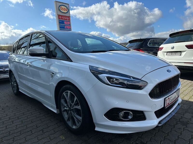 Weiß Gebraucht 2018 Ford S-MAX ST-Line Van / Kleinbus | 21.999 € (Teuer) - Bild 1/4