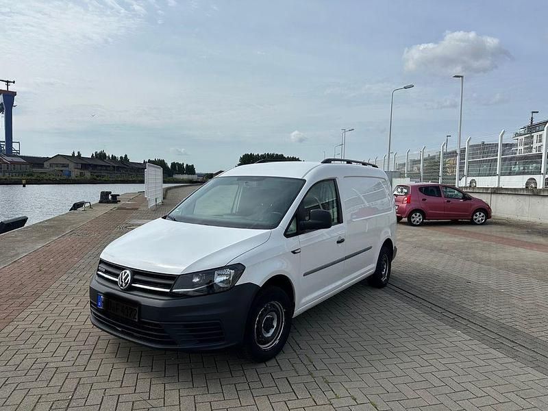 Weiß Gebraucht 2016 VW Caddy Maxi Van / Kleinbus | 9.999 € (Guter Preis) - Bild 1/4