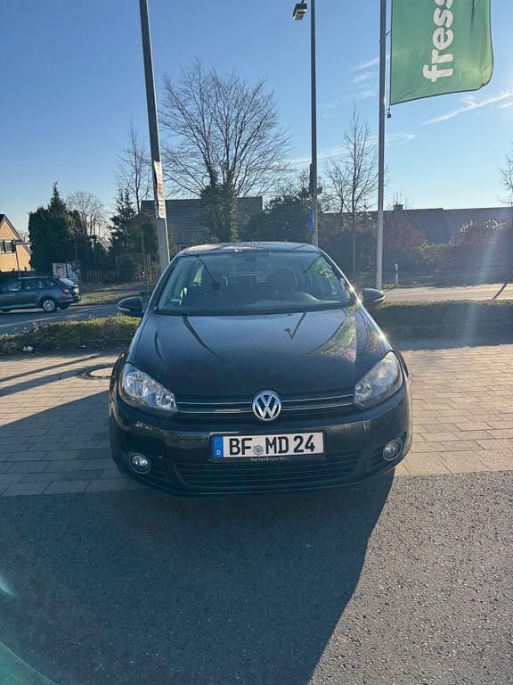 Gebraucht VW Golf VI Style 122 PS (89 kW) 2011 Schwarz Kleinwagen