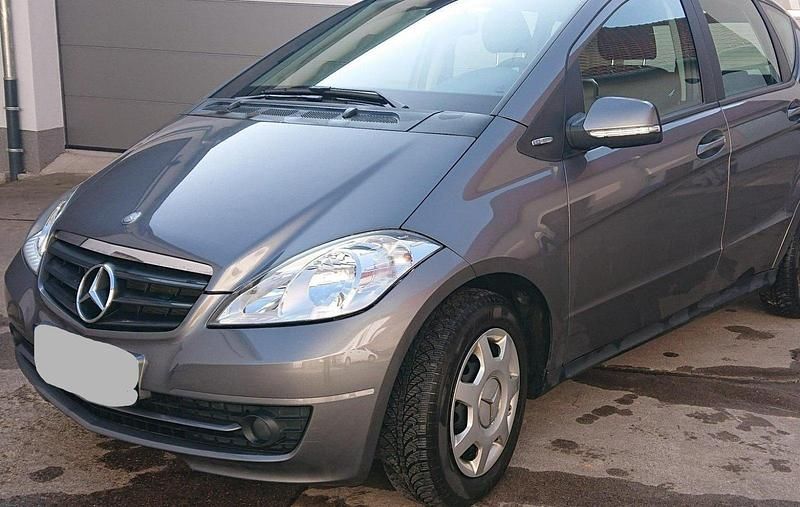 Gebraucht Mercedes A160 95 PS (69 kW) 2009 Grau Kleinwagen