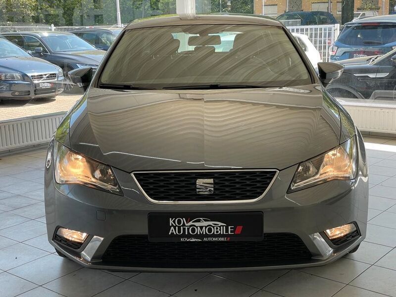 Grau Gebraucht 2013 Seat Leon Style Limousine | 7.900 € (Fairer Preis) - Bild 1/4