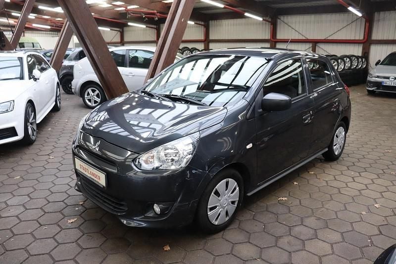 Grau Gebraucht 2015 Mitsubishi Space Star Classic Collection Kleinwagen | 3.990 € (Guter Preis) - Bild 1/4