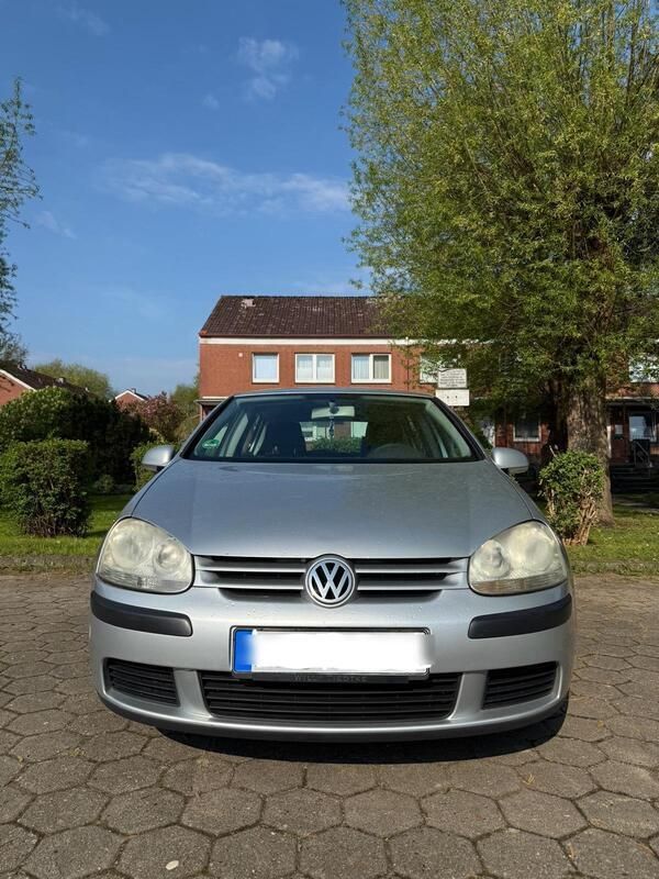 Silber Gebraucht 2004 VW Golf IV Kleinwagen | 650 € (Superpreis) - Bild 1/4