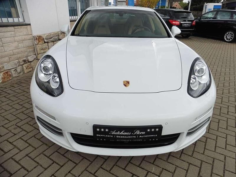 Gebraucht Porsche Panamera 4 Edition 310 PS (228 kW) 2015 Pure white Kleinwagen