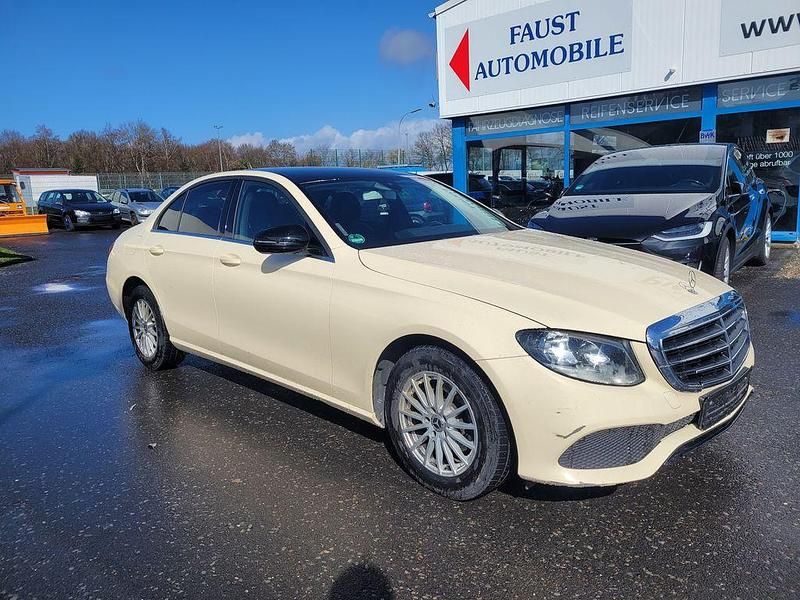Gebraucht Mercedes E200 150 PS (110 kW) 2017 Beige Limousine