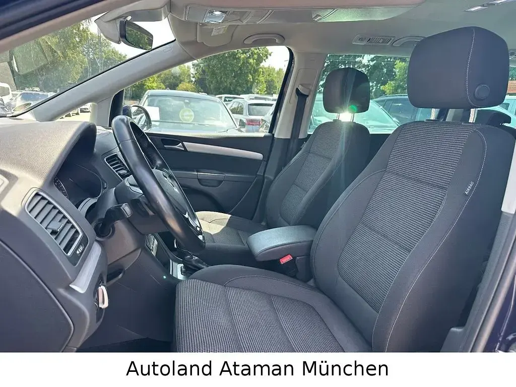 Gebraucht VW Sharan Comfortline 150 PS (110 kW) 2020 Blau Van / Kleinbus