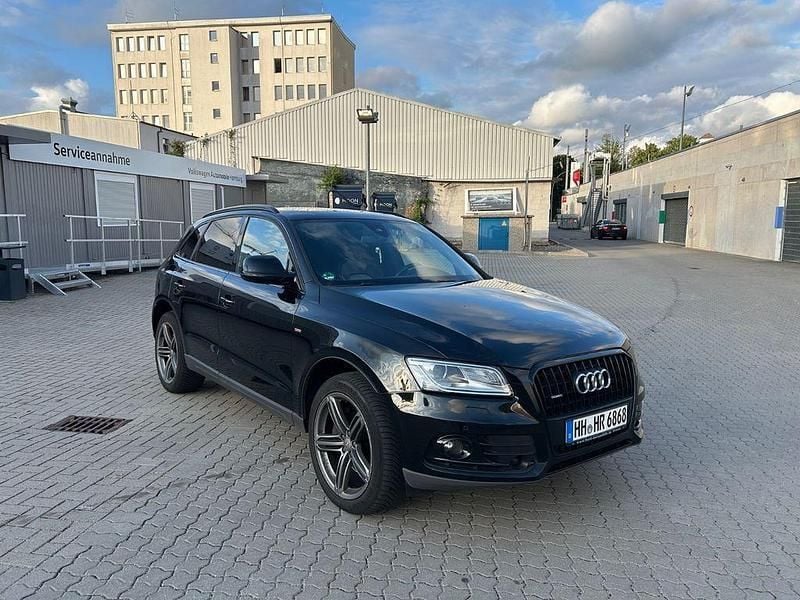 Schwarz Gebraucht 2015 Audi Q5 Black Edition SUV | 15.990 € (Guter Preis) - Bild 1/4