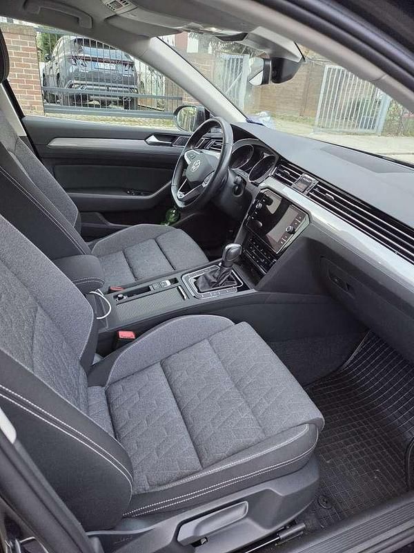 Gebraucht VW Passat Business 150 PS (110 kW) 2024 Schwarz Kombi