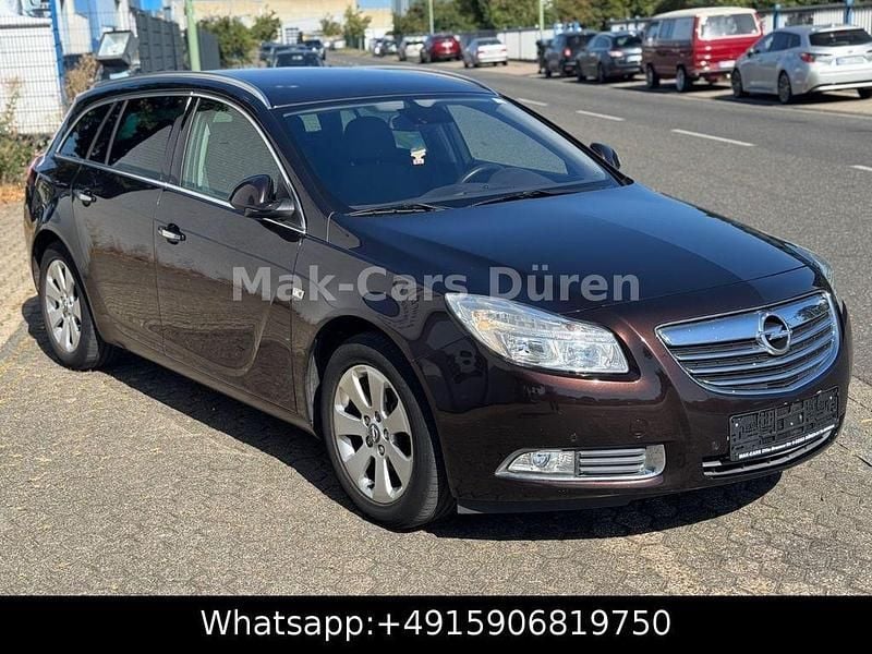 Braun Gebraucht 2011 Opel Insignia Innovation Kombi | 3.999 € (Guter Preis) - Bild 1/4