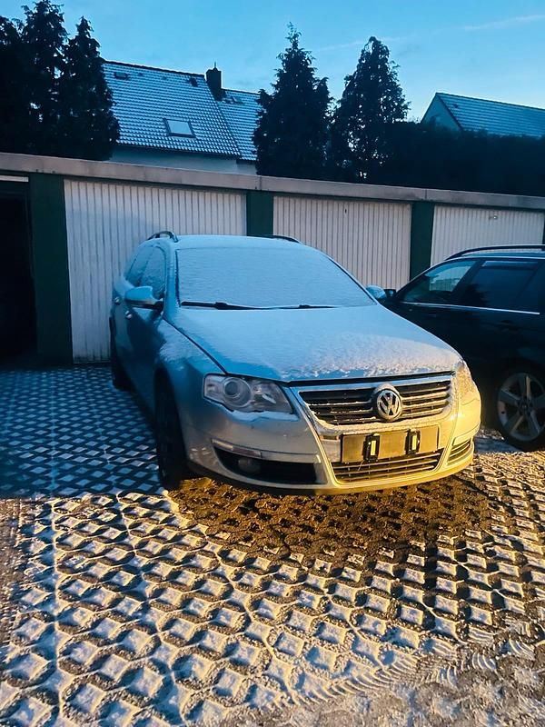 Gebraucht VW Passat 140 PS (102 kW) 2005 Blau Coupé