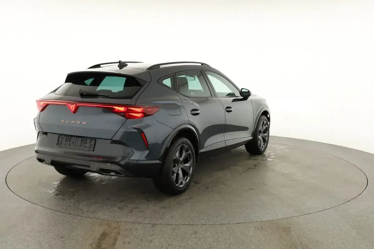 Neu Cupra Formentor 150 PS (110 kW) 2026 Magnetic grau metallic SUV