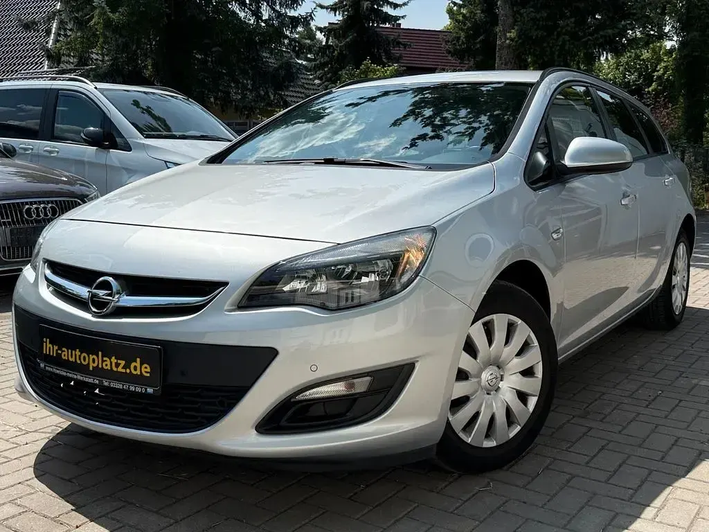 Gebraucht Opel Astra 140 PS (102 kW) 2015 Silber Kombi