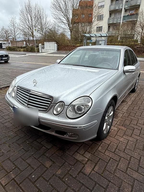 Gebraucht Mercedes E320 224 PS (164 kW) 2002 Silber Limousine