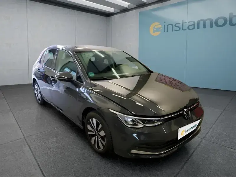 Gebraucht VW Golf VIII 150 PS (110 kW) 2024 Grau Kleinwagen