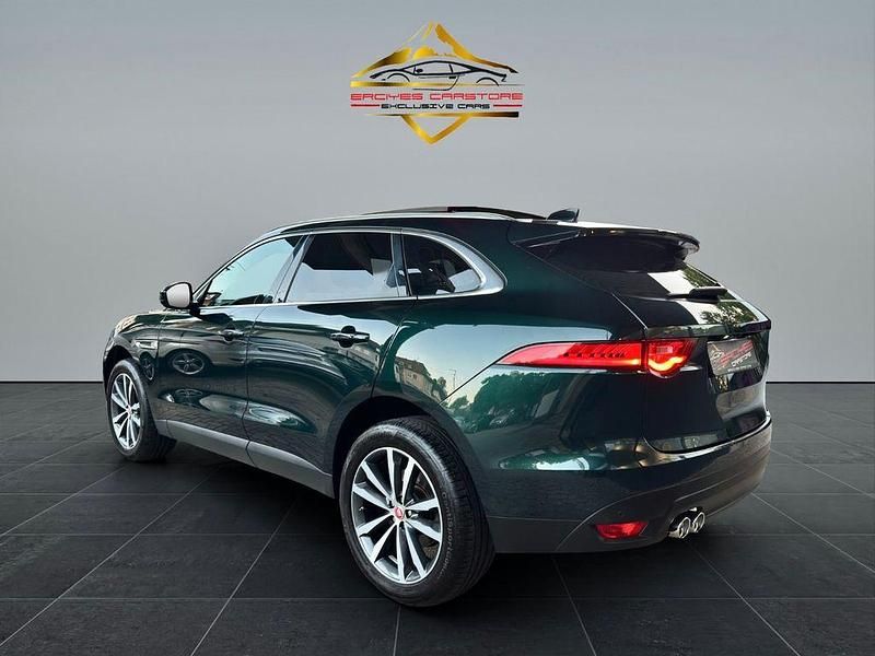 Gebraucht Jaguar F-Pace Prestige 179 PS (131 kW) 2017 British racing green SUV