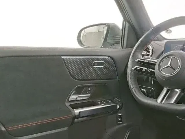 Gebraucht Mercedes EQB250 AMG 139 kW (190 PS) 2025 Metalliclack mountaingrau SUV