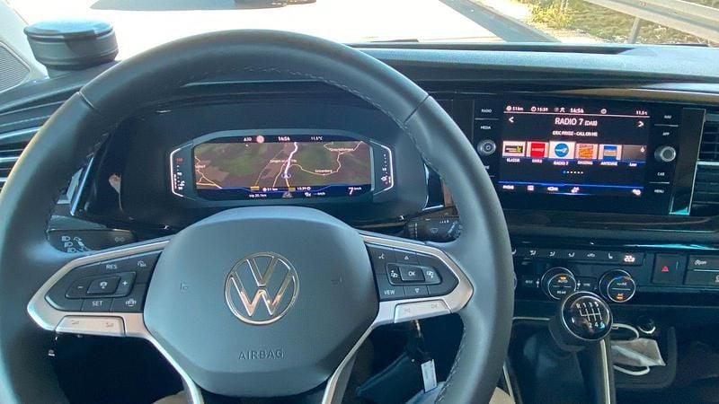 Usado VW Multivan 150 HP (110 kW) 2021 Branco Monovolume