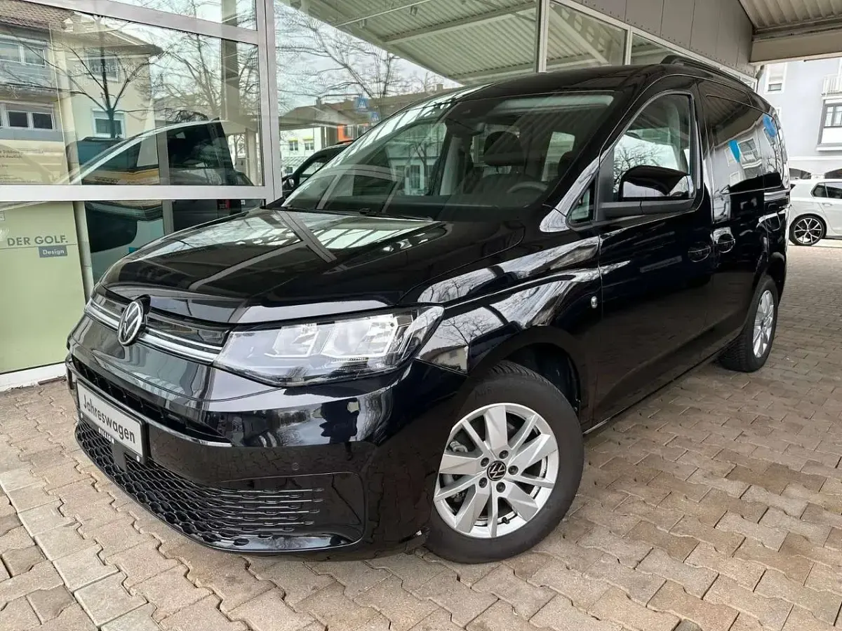 Gebraucht VW Caddy Life 102 PS (75 kW) 2023 Deep black perleffekt Van / Kleinbus