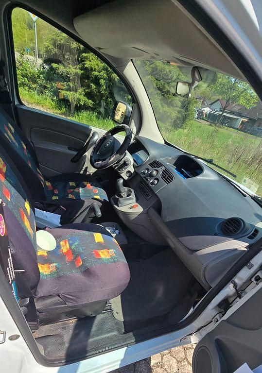 Second-hand Renault Kangoo 103 CP (75 kW) 2010 Alb