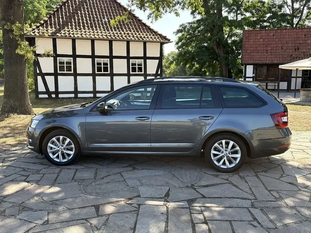 Gebraucht Skoda Octavia Ambition 150 PS (110 kW) 2020 Andere farben Kombi