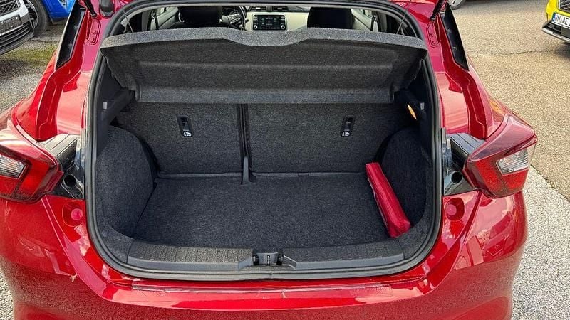 Gebraucht Nissan Micra Tekna 92 PS (67 kW) 2022 Rot Kleinwagen