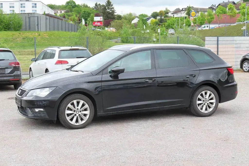 Używany Seat Leon 116 KM (85 kW) 2018 Czarny Kombi