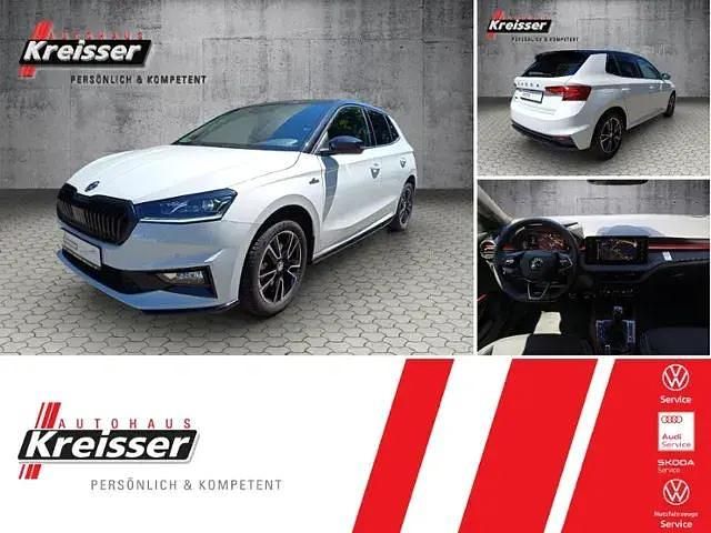 Weiß (moonweiss metallic) Gebraucht 2024 Skoda Fabia Monte Carlo Kleinwagen | 22.451 € (Fairer Preis) - Bild 1/4