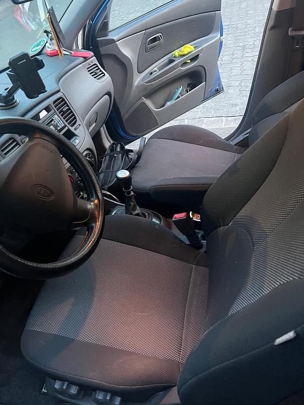 Gebraucht Kia Rio 97 PS (71 kW) 2006 Blau Kleinwagen