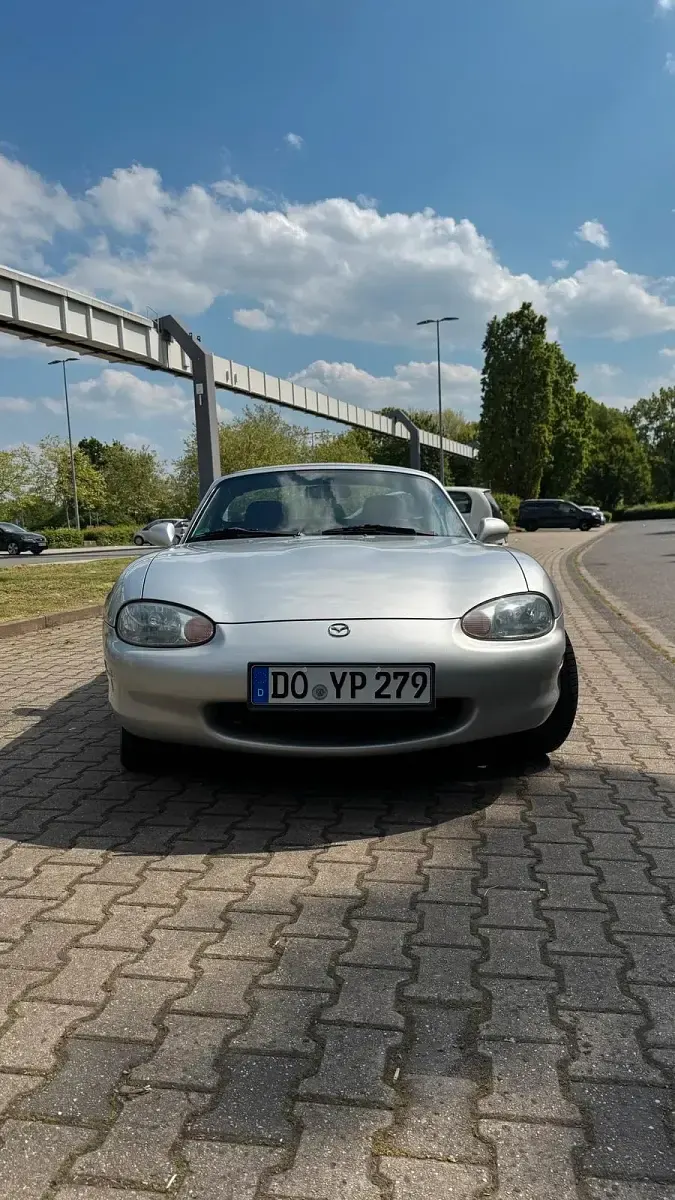 Używany Mazda MX5 110 KM (80 kW) 1999 Srebrny Kabriolet