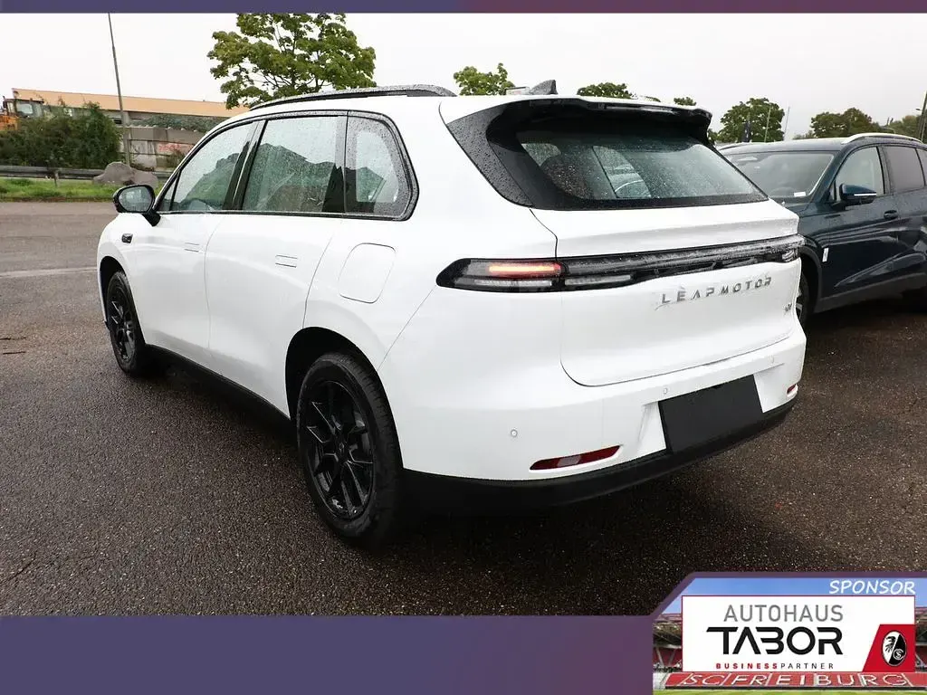 Uusi Leapmotor C10 439 kW (598 HP) 2026 Valkoinen Katumaasturi