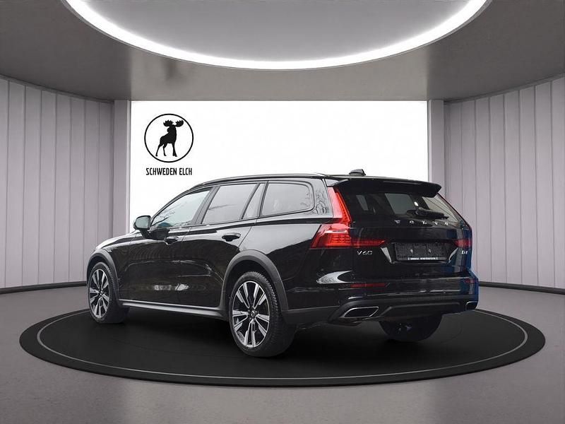 Gebraucht Volvo V60 CC Pro 190 PS (139 kW) 2019 Schwarz Kombi
