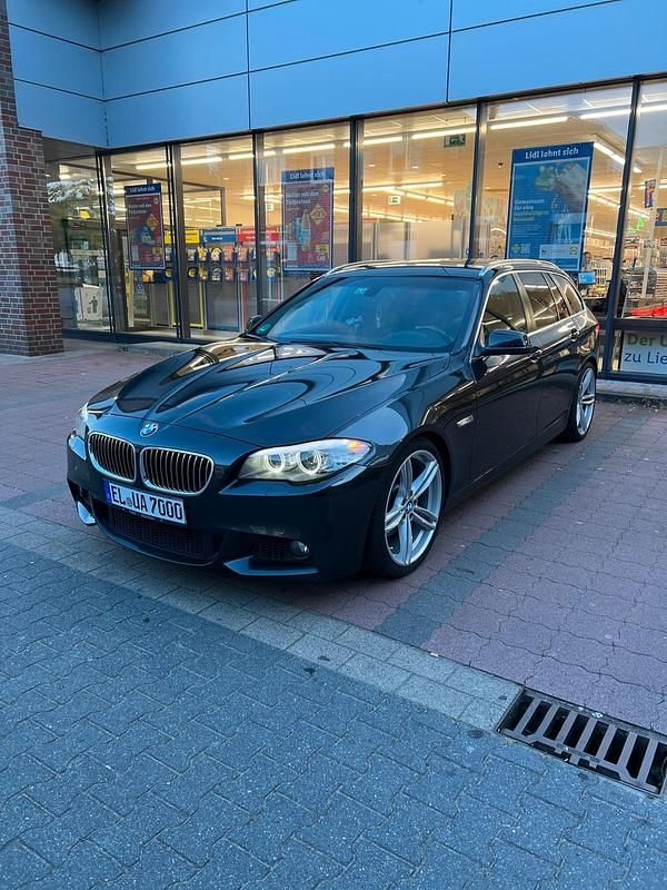 Grau Gebraucht 2012 BMW 520 Kombi | 9.400 € (Guter Preis) - Bild 1/4