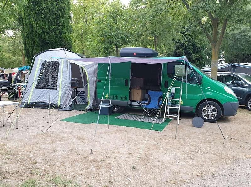 Gebraucht Renault Trafic 90 PS (66 kW) 2013 Grün Van / Kleinbus