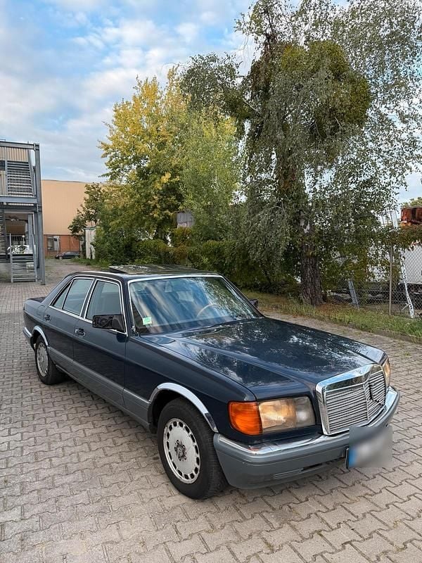 Blau Gebraucht 1984 Mercedes 260 SE Limousine | 2.999 € - Bild 1/4