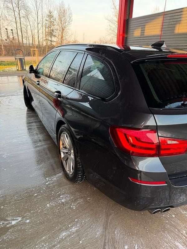 Usata BMW 520 184 CV (135 kW) 2012 Grigio Station wagon