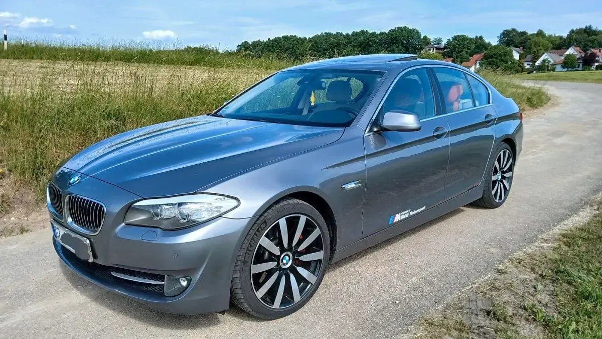 Gebraucht BMW 525 204 PS (150 kW) 2010 Grau Limousine