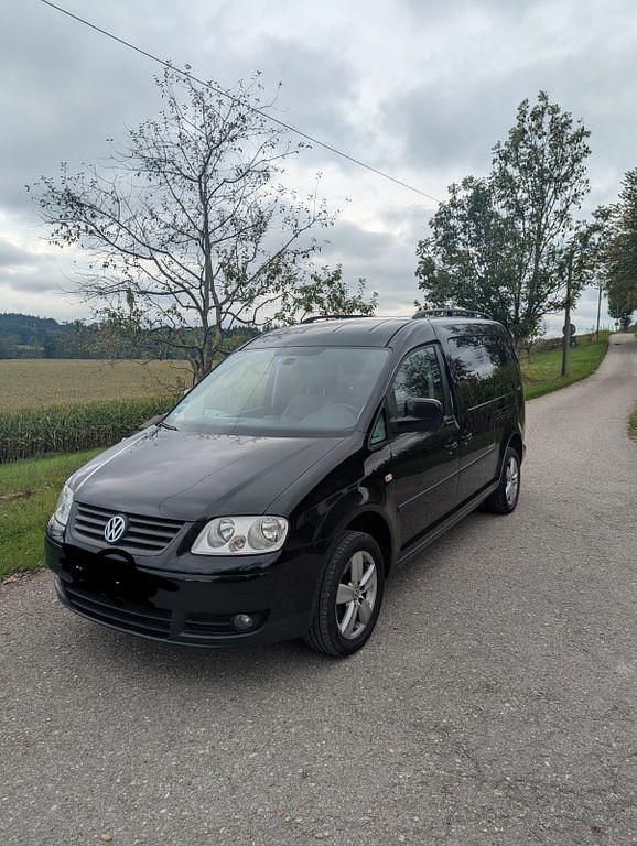 Schwarz Gebraucht 2010 VW Caddy Maxi Style Van / Kleinbus | 5.600 € (Fairer Preis) - Bild 1/4