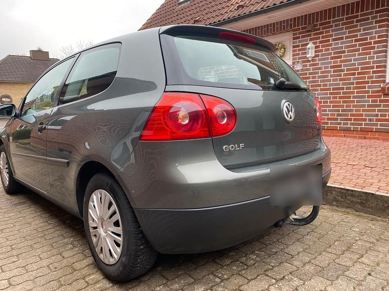 Gebraucht VW Golf V 75 PS (55 kW) 2004 Grau Kleinwagen